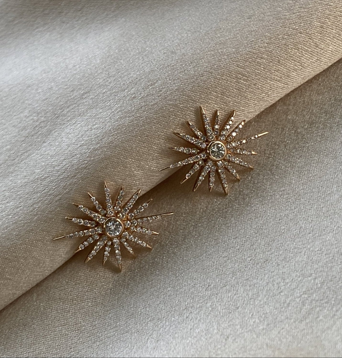 Star Burst Diamond Earring