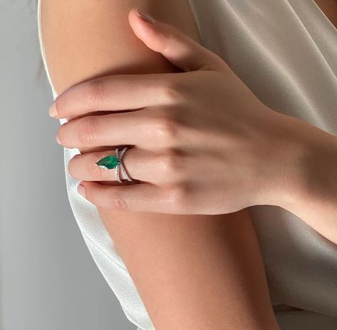 Emerald Diamond Crisscross Ring